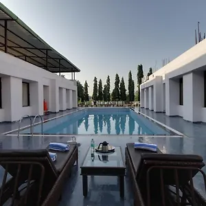 Fateh Vilas & 3* Udaipur